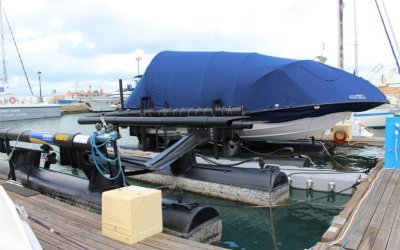 Προστατευτικό κάλυμμα για το "Donzi 28ZX"