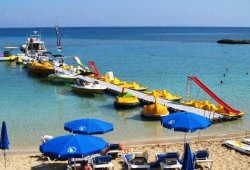 &Pi;&lambda;&omega;&tau;ή &epsilon;&xi;έ&delta;&rho;&alpha; &gamma;&iota;&alpha; Stavros Watersports - 2