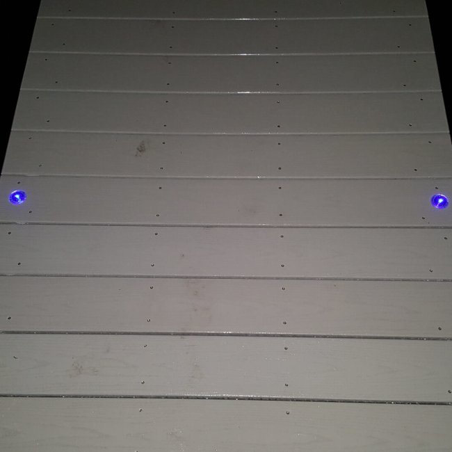 &Eta;&Lambda;&Iota;&Alpha;&Kappa;&Alpha; &Phi;&Omega;&Tau;&Alpha; DOT LAKE LITE