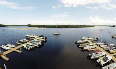 &Mu;&alpha;&rho;ί&nu;&epsilon;&sigmaf; - 43