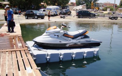 Πλωτό σύστημα Candock Jetslide, μαρίνα Πλατανιά