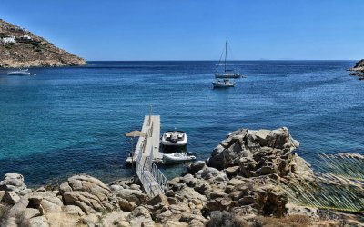 Πλωτή εξέδρα για το Jackie O' Bar