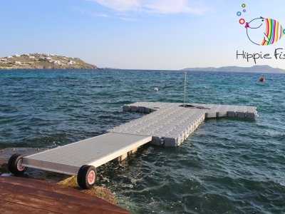 Floating dock for Hippie Fish