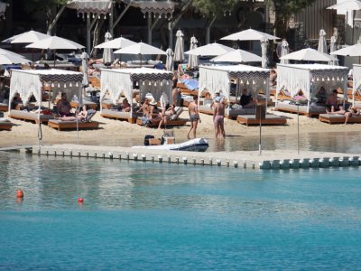 Floating dock for Kalua