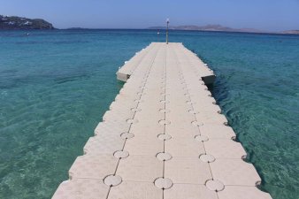 &Xi;&epsilon;&nu;&omicron;&delta;&omicron;&chi;&epsilon;&iota;&alpha;&kappa;έ&sigmaf; &mu;&omicron;&nu;ά&delta;&epsilon;&sigmaf; - 4