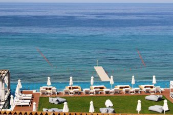 &Xi;&epsilon;&nu;&omicron;&delta;&omicron;&chi;&epsilon;&iota;&alpha;&kappa;έ&sigmaf; &mu;&omicron;&nu;ά&delta;&epsilon;&sigmaf; - 13