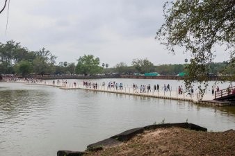 &Pi;&lambda;&omega;&tau;έ&sigmaf; &gamma;έ&phi;&upsilon;&rho;&epsilon;&sigmaf; - 6