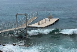 &Pi;&lambda;&omega;&tau;ή &epsilon;&xi;έ&delta;&rho;&alpha; &gamma;&iota;&alpha; &iota;&delta;&iota;ώ&tau;&eta;, &Alpha;&lambda;&epsilon;ό&mu;&alpha;&nu;&delta;&rho;&alpha; - 3