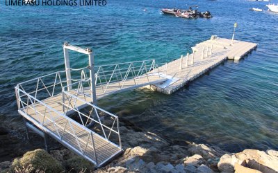 Πλωτή εξέδρα για Limerasu Holdings