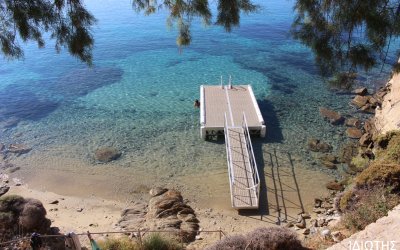 Πλωτή εξέδρα για ιδιώτη, Κυκλάδες