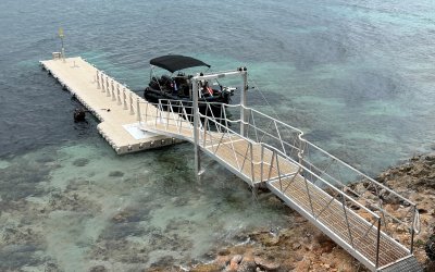 Πλωτή εξέδρα για Αντάμα Α.Ε.